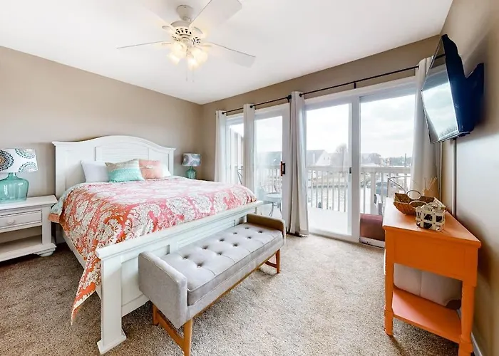 Bayfront Beauty At Mallard Landing Holiday home