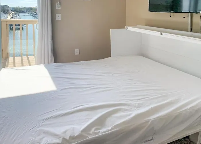 Bayfront Beauty At Mallard Landing Holiday home Ocean City