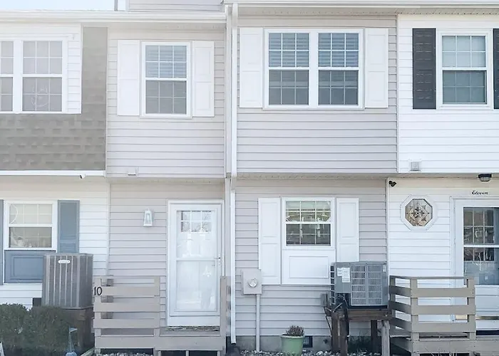 Bayfront Beauty At Mallard Landing *