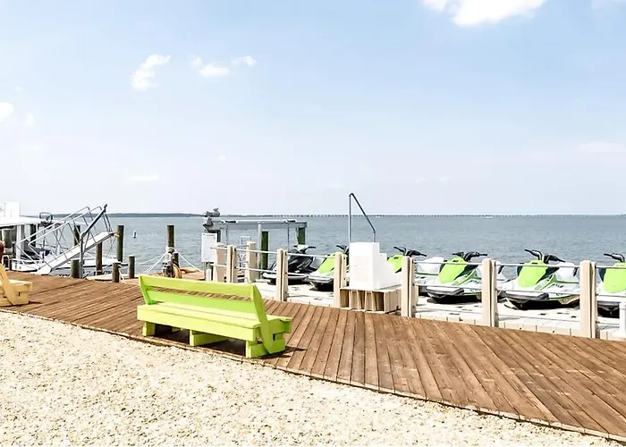 Bayfront Beauty At Mallard Landing